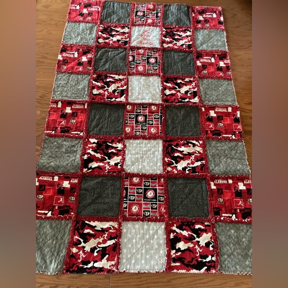homemade Other - Handmade University of Alabama Rag Quilt We Love You Daddy